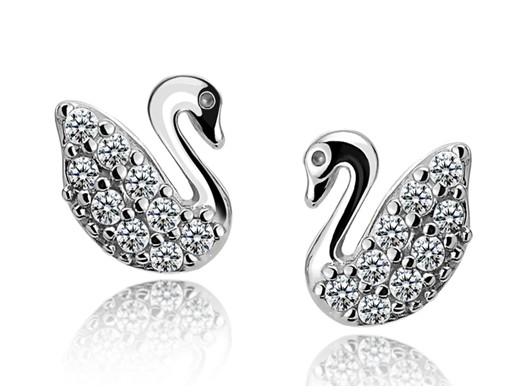 Fashionable silver earring